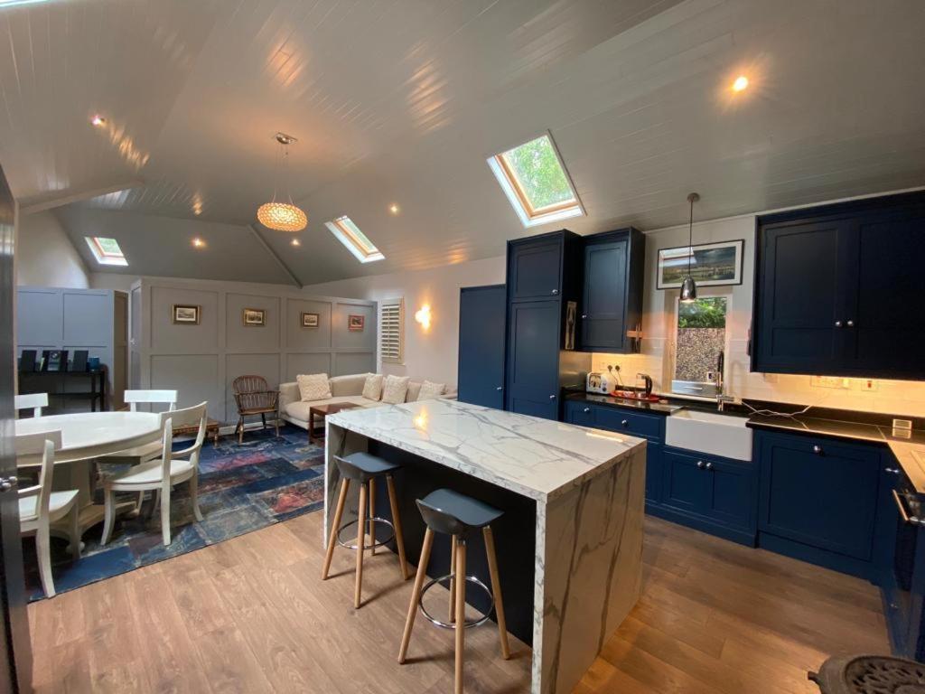 Gem In Connemara Flat Appartement Oughterard Buitenkant foto