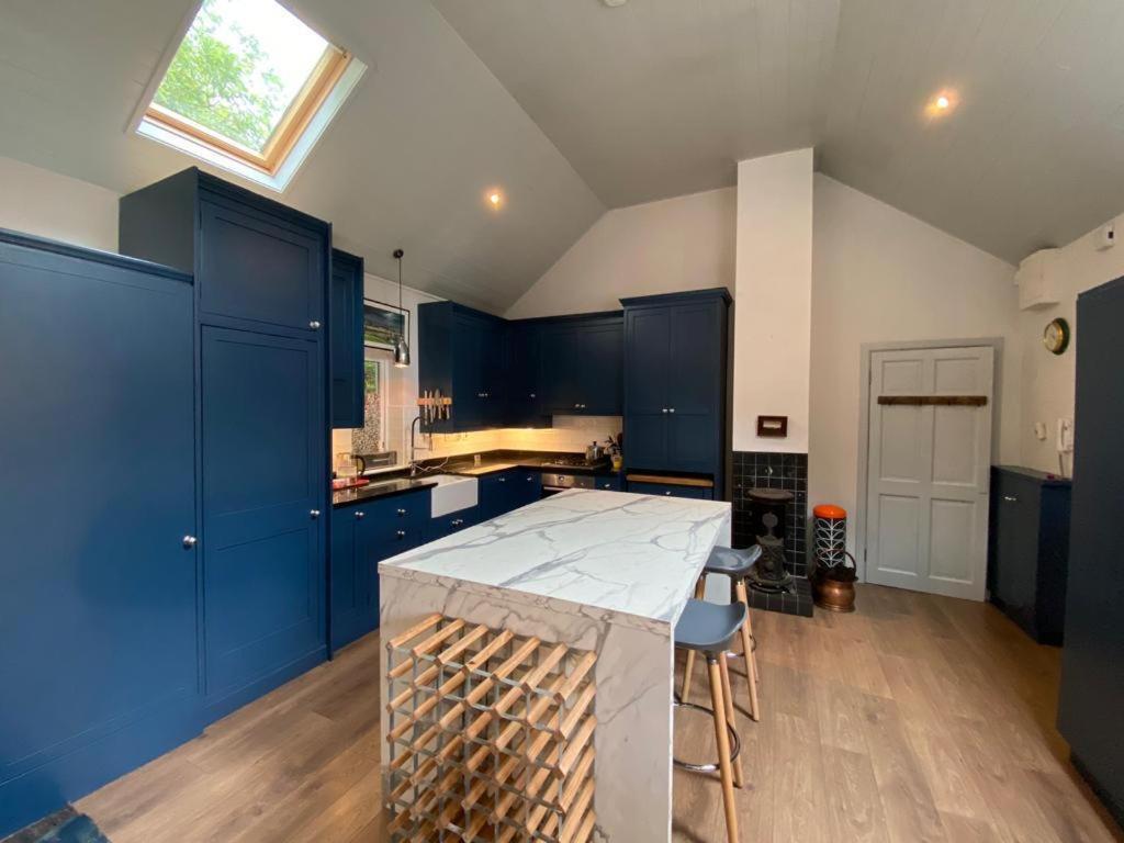 Gem In Connemara Flat Appartement Oughterard Buitenkant foto
